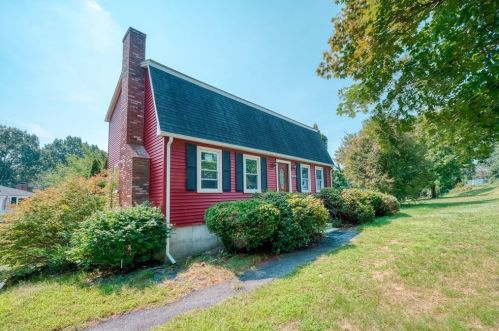 2 Lisa Ln, Methuen, MA 01844-6074