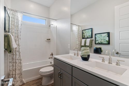 21926 61 St, Phoenix AZ 85035-1601 exterior