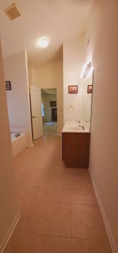 300 Sunderland Way, Stockbridge GA 30281-7958 exterior