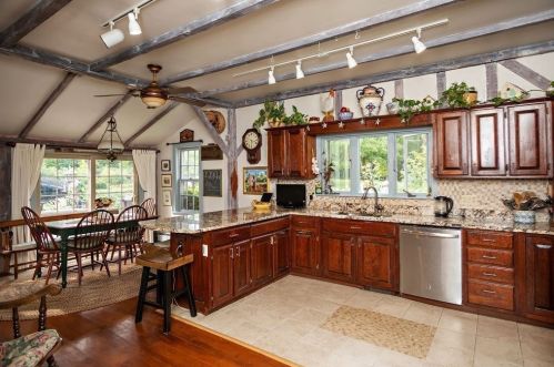 17 Guide Board Rd, Plymouth MA 02360 exterior