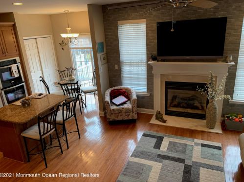 106 Brookfield Dr, Jackson Twp NJ 08527-4086 exterior