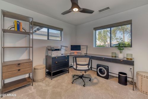 3413 45th St, Phoenix AZ  85018-6028 exterior