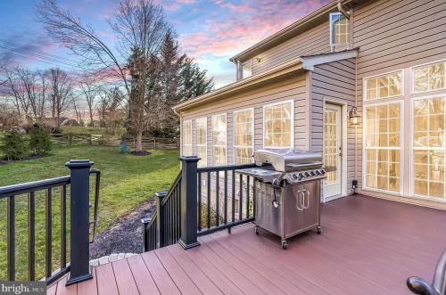 6920 Mystic Wood Way, Columbia MD 21044-4914 exterior