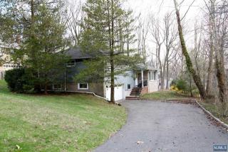 228 Clinton Ave, Tenafly NJ  07670-2316 exterior