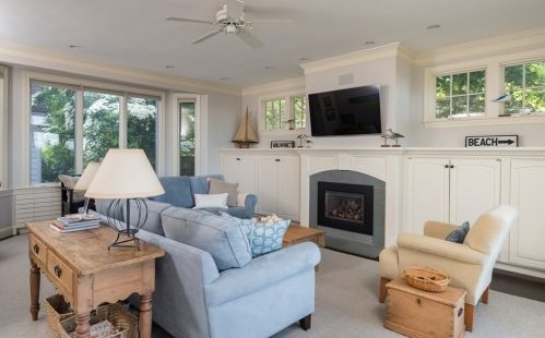 26 Talbot Rd, Hingham MA 02043-4524 exterior