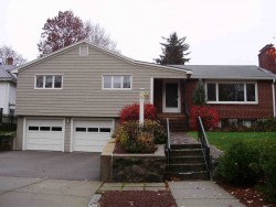 667 Commonwealth Ave, Newton, MA 02459-1102