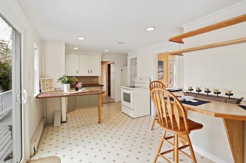 67 Dothan St, Arlington MA 02474-1343 exterior