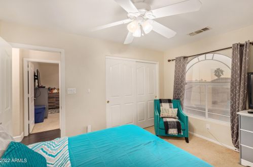 1004 Amberwood Dr, Phoenix AZ  85048-1937 exterior