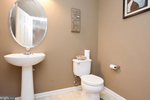 116 Cypress Ct, West Deptford NJ  08096-5154 exterior