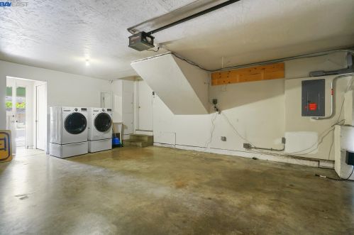 2165 Bradhoff Ave, San Leandro CA 94577-6119 exterior