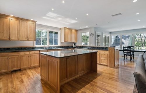 136 Village Ave, Dedham MA  02026-4224 exterior