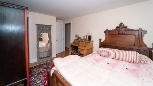 53 Standish Ave, Plymouth MA 02360-4165 exterior