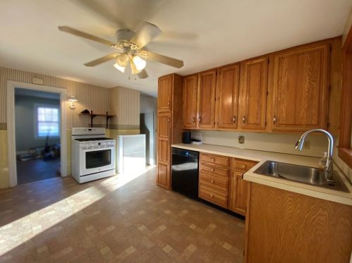 127 Mill St, Worcester MA 01603-2031 exterior