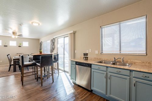 1818 63rd Dr, Phoenix AZ  85043-5748 exterior