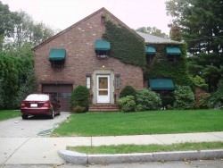 65 Ferncroft Rd, Newton, MA 02468-1213