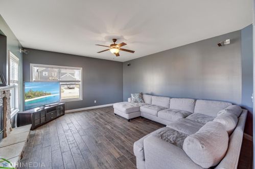 7 Shakespeare Dr, Valpo IN 46383-4129 exterior