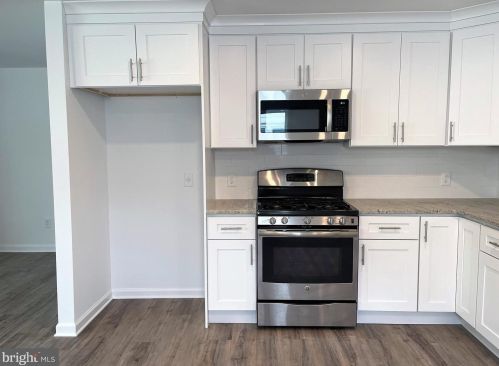 124 Hannold Blvd, West Deptford NJ  08096-1815 exterior