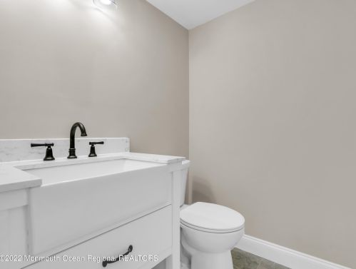 39 Colonial Ct, Jackson Twp NJ 08527-2264 exterior