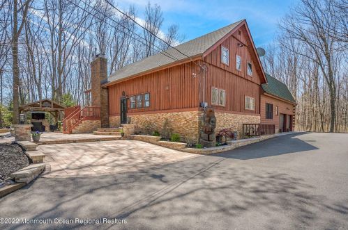 218 Chandler Rd, Jackson Twp NJ  08527-4339 exterior