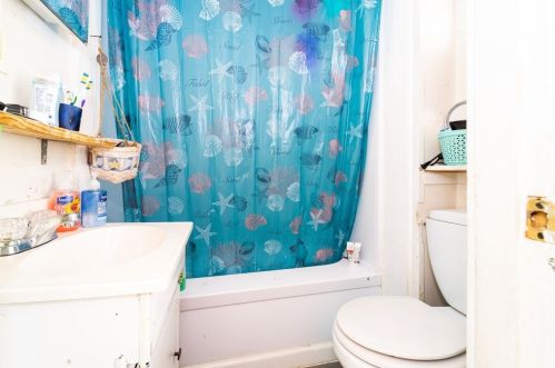 6 Lawrence St, Taunton MA 02780-1765 exterior