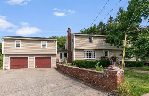 121 Milk St, Methuen, MA 01844-4613