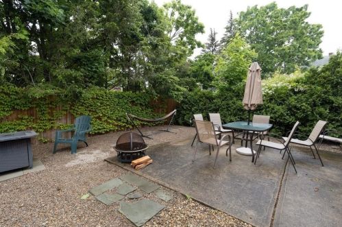 60 Rockland St, Fall River MA 02724-2817 exterior