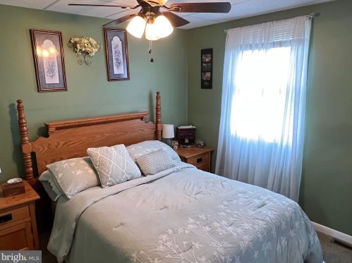 623 Wesley Ave, West Deptford NJ 08063-1247 exterior