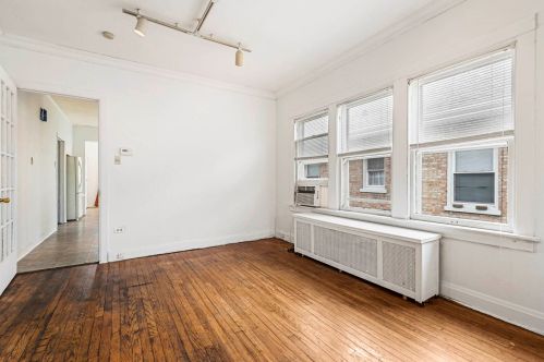 1617 Clinton Ave, Forest View IL 60402-1022 exterior