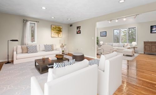 6 Skylar Dr, Southborough MA 01772-1745 exterior