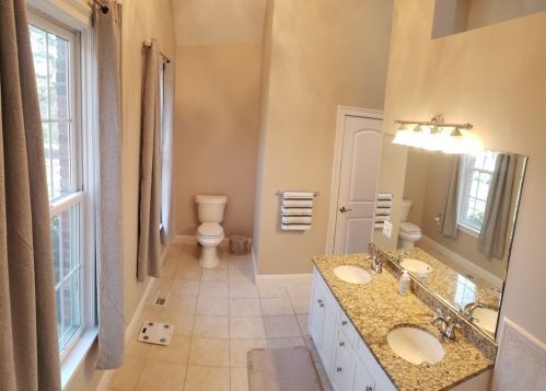 8 Clemmons St, Southborough MA  01772-1314 exterior