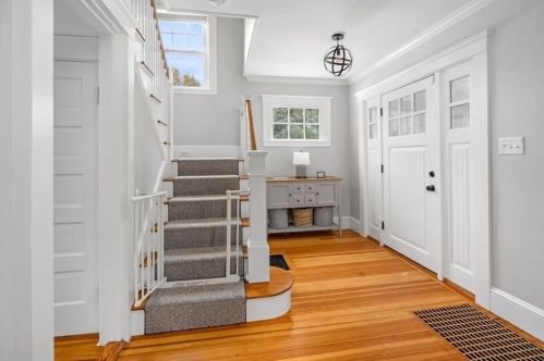 257 Hersey St, Hingham MA 02043-4605 exterior