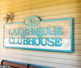 40 Lakebridge Dr, West Deptford NJ 08096-6718 exterior