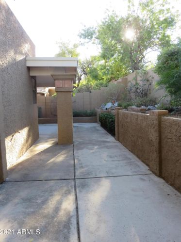 10628 8th St, Phoenix AZ 85022-3103 exterior