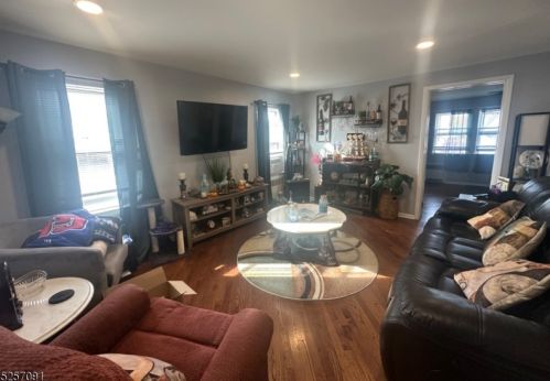 262 Hornblower Ave, Belleville NJ  07109-2650 exterior