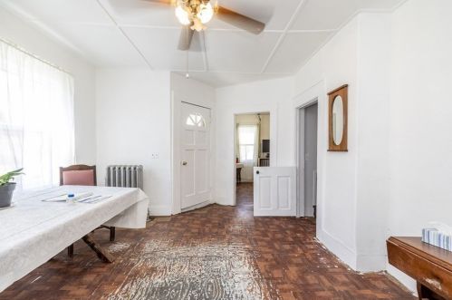 17 Pleasant St, Montgomery MA 01085-3719 exterior