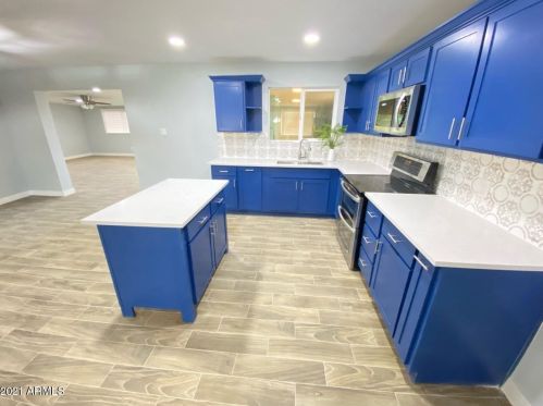 7015 Camelback Rd, Phoenix AZ  85033-1535 exterior