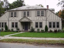 45 Plainfield St, Newton, MA 02468-1637