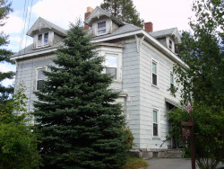 316 Central St, Newton, MA 02466-2204