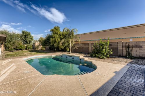 4837 84 Dr, Phoenix AZ 85037-1252 exterior