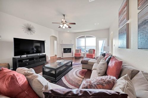 6303 Carnaby Ln, Richmond TX 77471-4588 exterior