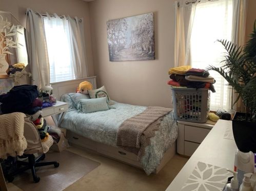 129 Bates, New Bedford MA 02745-6009 exterior