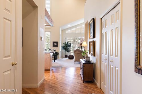 2457 Fairway Vlg Dr, Park City UT 84060-7023 exterior