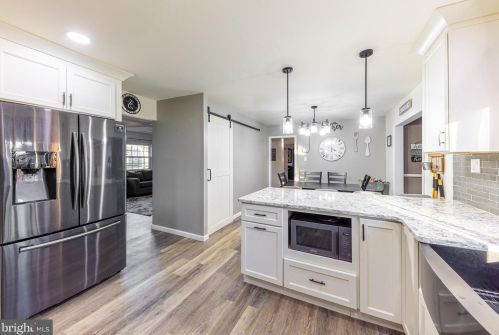 20 Beech Pl, West Deptford NJ 08096-3301 exterior