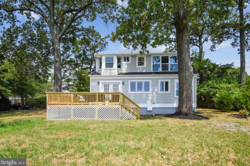 1525 Bay Dr, Shady Side MD exterior