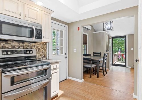 17 College Pond Rd, Plymouth MA  02360-3104 exterior