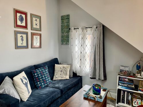 16 Lt Hauser Ln, Falmouth, MA 02540-4800