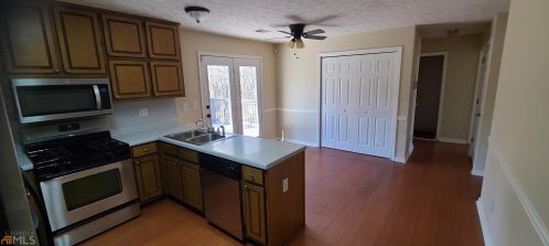 350 Grv Hl Dr, Stockbridge GA 30281-3049 exterior