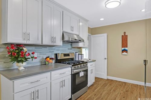 1552 Rake Ct, San Leandro CA  94578-1852 exterior