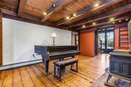 256 Mt Blue St, Hingham MA 02061-1010 exterior