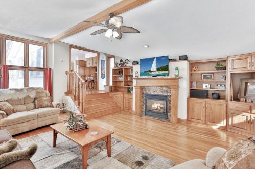 1006 12th St, Princeton MN 55371-1009 exterior